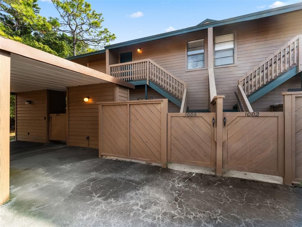 1008 LENNOX ROAD W