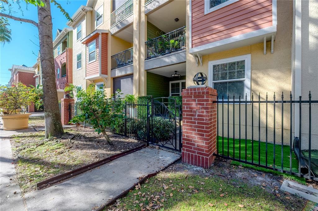 1810 E PALM AVENUE UNIT 4104 TAMPA, FL 33605