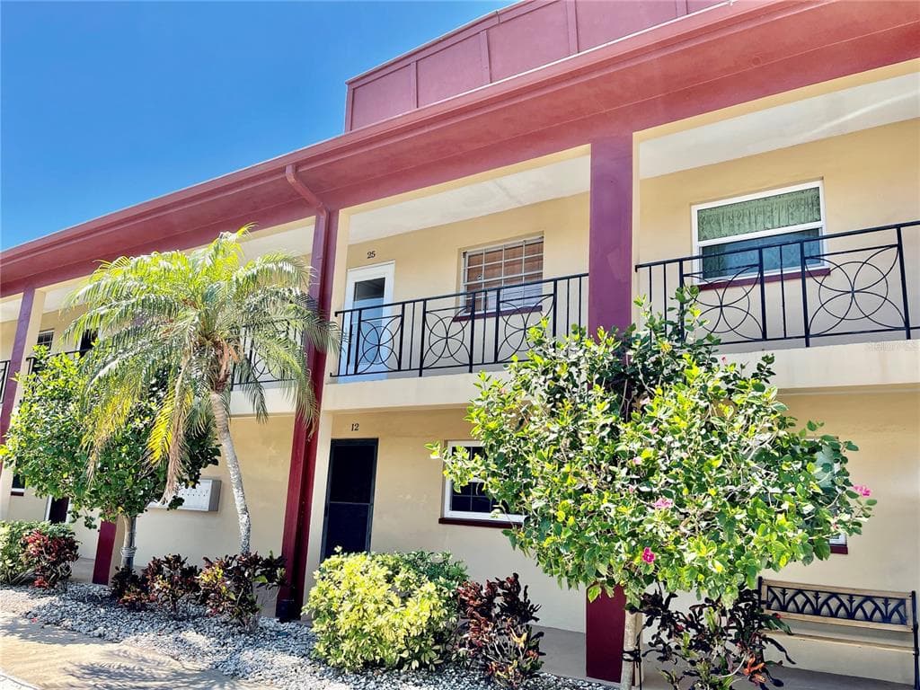 10351 REGAL DRIVE UNIT 25 LARGO, FL 33774