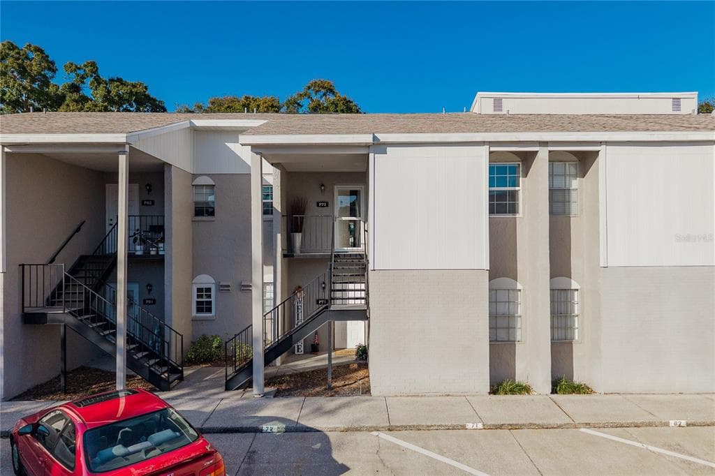 4507 S OAK DRIVE UNIT P72 TAMPA, FL 33611