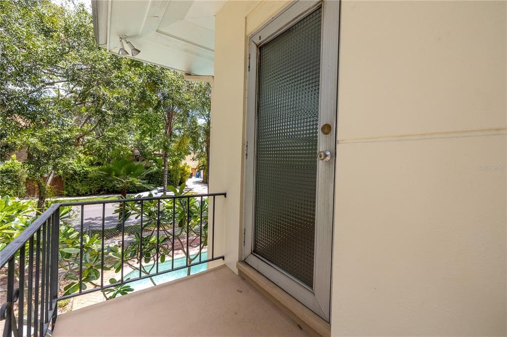 356 1/2 14TH AVENUE NE ST PETERSBURG, FL 33701