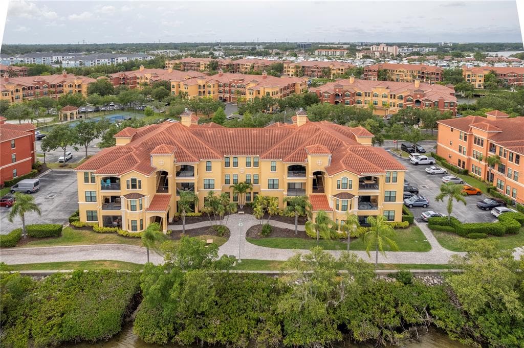 2739 VIA CAPRI UNIT 1011 CLEARWATER, FL 33764