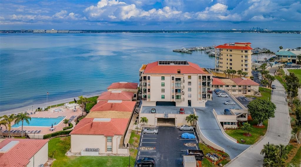 6051 SUN BOULEVARD UNIT 103 ST PETERSBURG, FL 33715