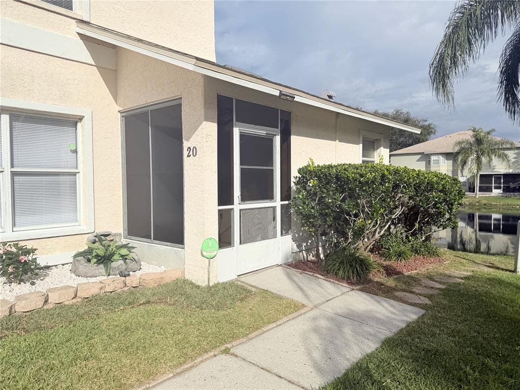 20 EMERALD BAY DRIVE OLDSMAR, FL 34677