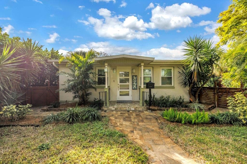 5344 1ST AVENUE S ST PETERSBURG, FL 33707