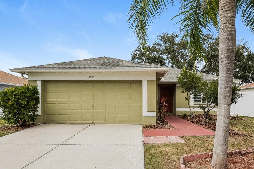 1209 ALPINE LAKE DRIVE BRANDON, FL 33511