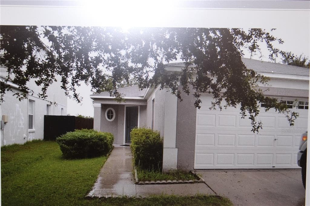10437 BLACKMORE DRIVE TAMPA, FL 33647