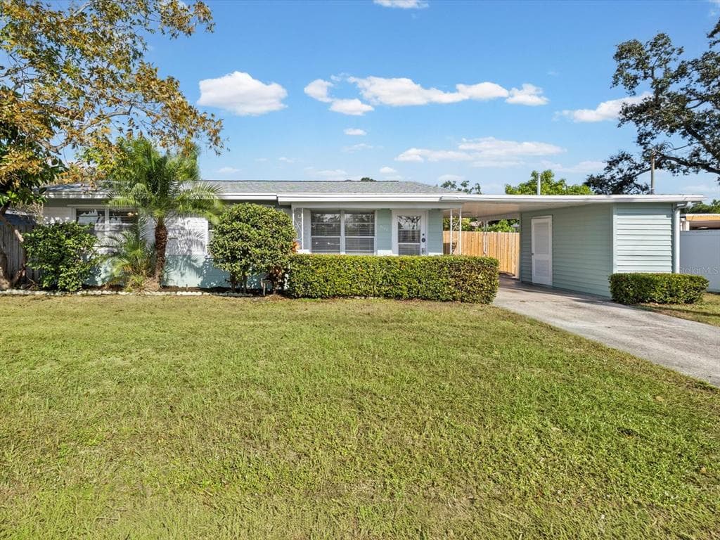 4707 W MONTGOMERY AVENUE TAMPA, FL 33616