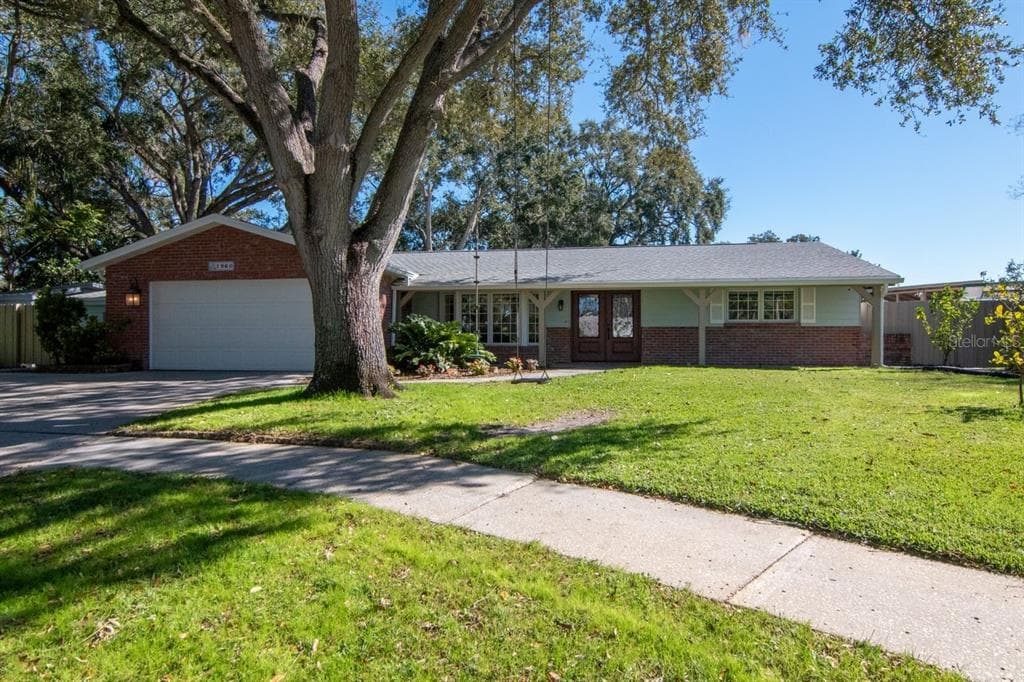 1960 BLUE HERON WAY