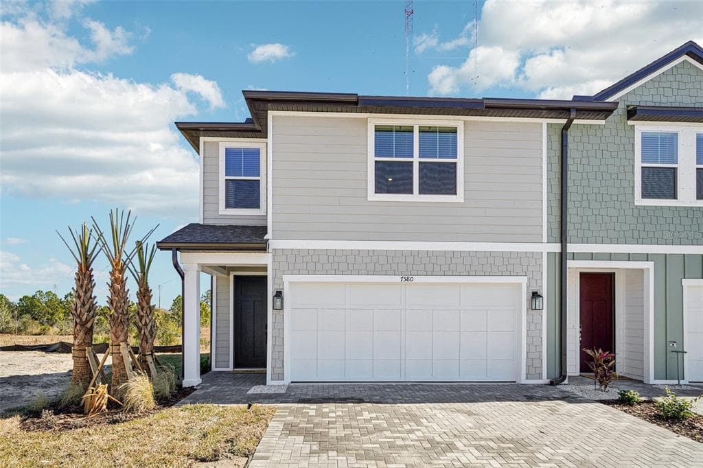 7580 DEER VALLEY CIRCLE UNIT 64 TAMPA, FL 33635