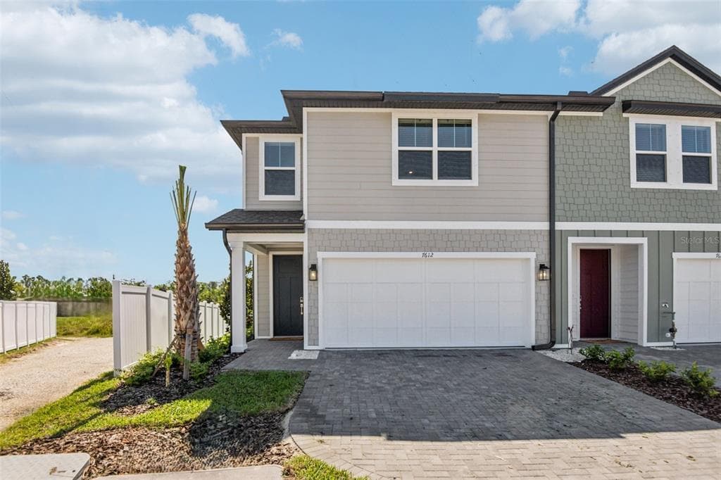 7612 DEER VALLEY CIRCLE UNIT 70 TAMPA, FL 33635