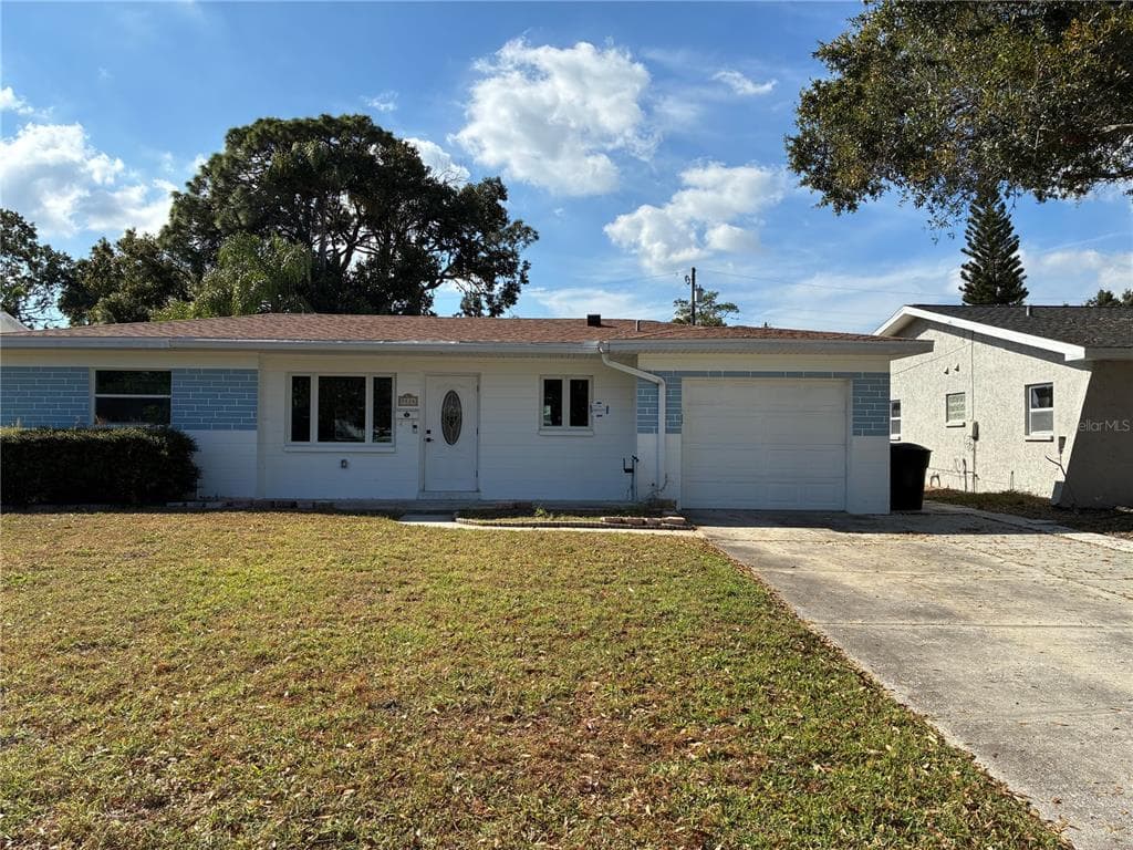 9024 2ND STREET N ST PETERSBURG, FL 33702