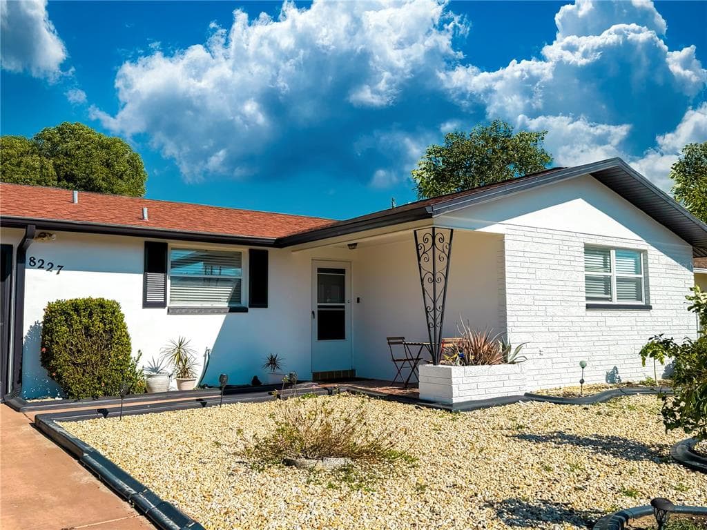 8227 WINTHROP DRIVE PORT RICHEY, FL 34668