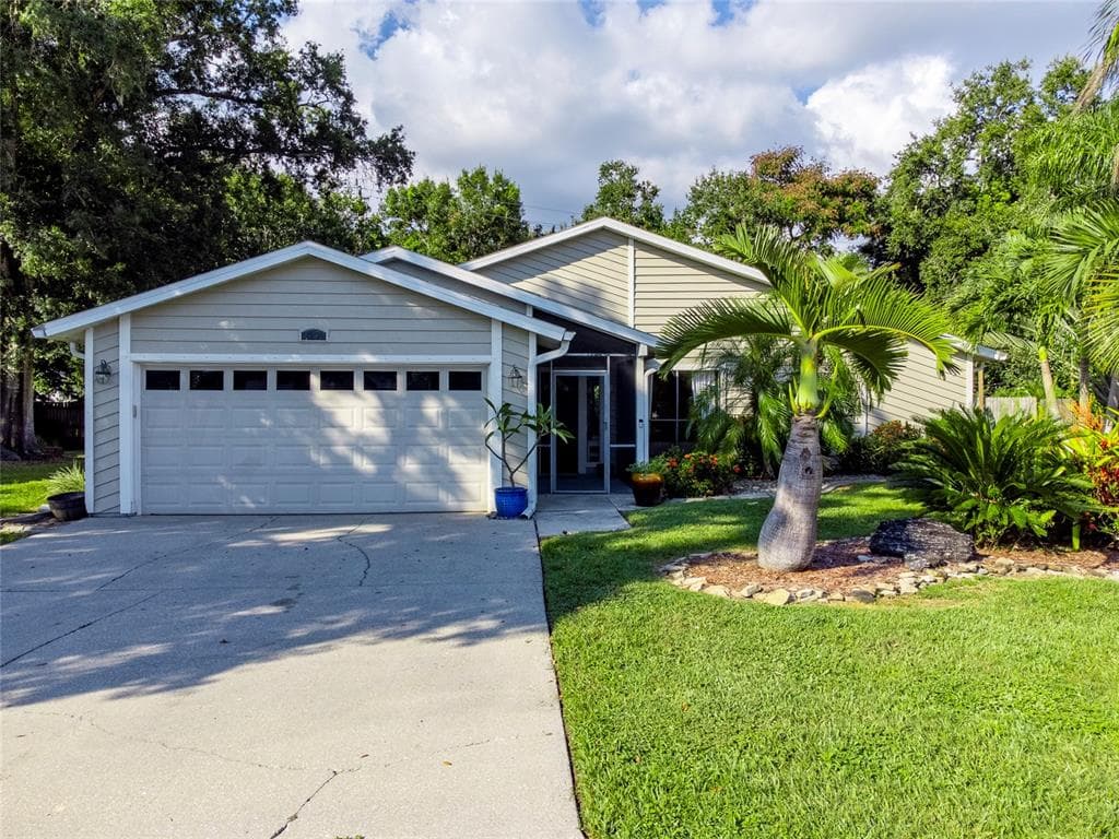 8108 GLENBROOKE PLACE SARASOTA, FL 34243