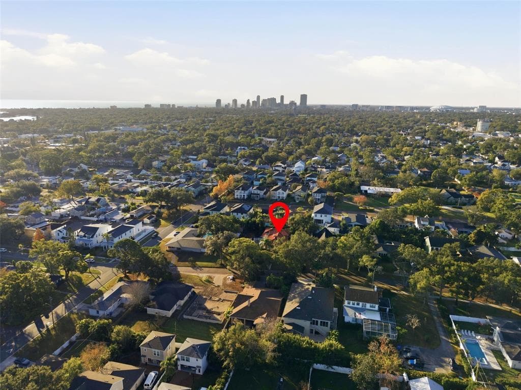 720 35TH AVENUE N ST PETERSBURG, FL 33704
