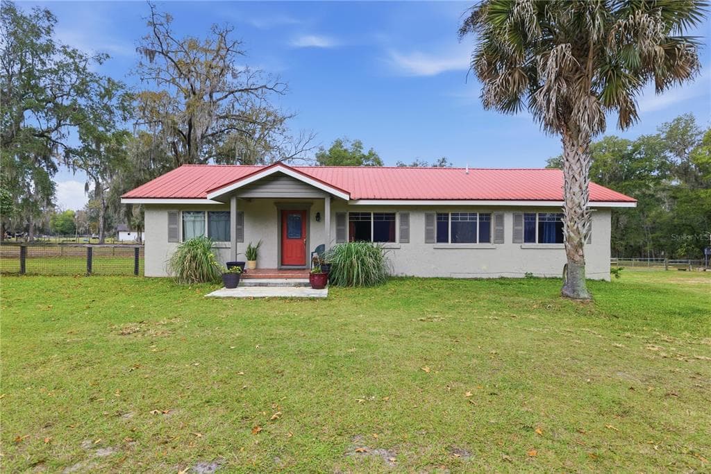 18400 N US HIGHWAY 441 REDDICK, FL 32686