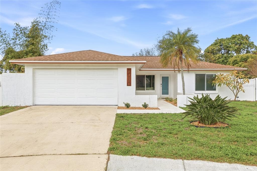 6050 GARMOUTH WAY N ST PETERSBURG, FL 33709