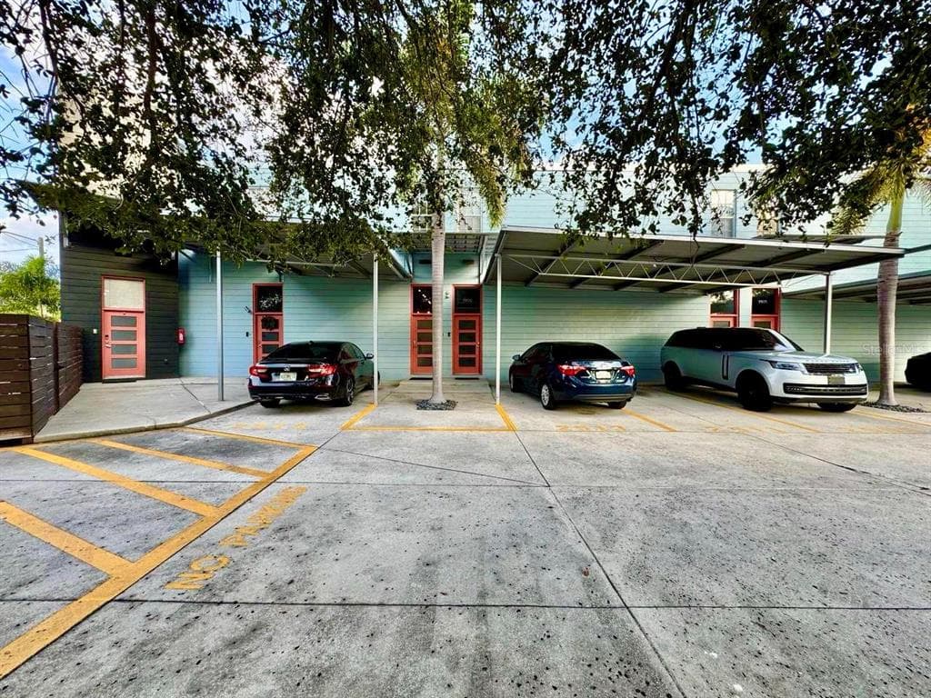 2511 W AZEELE STREET TAMPA, FL 33609