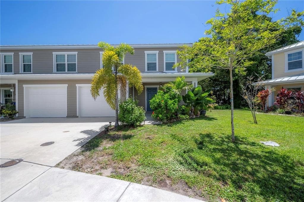 595 SHADY GROVE DRIVE DUNEDIN, FL 34698