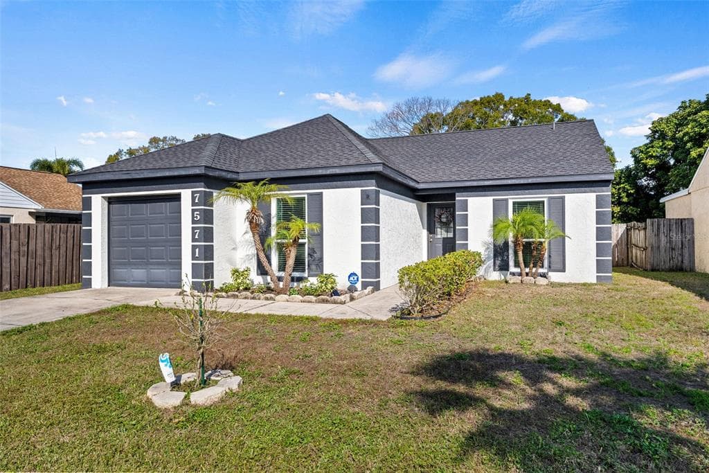 7571 121ST AVENUE LARGO, FL 33773