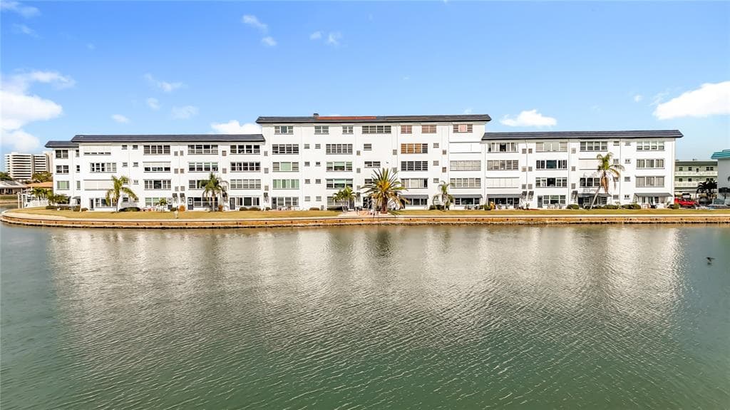 5960 30TH AVENUE S UNIT 103 GULFPORT, FL 33707