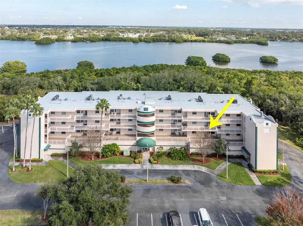 6251 SHORELINE DRIVE UNIT 2105 ST PETERSBURG, FL 33708
