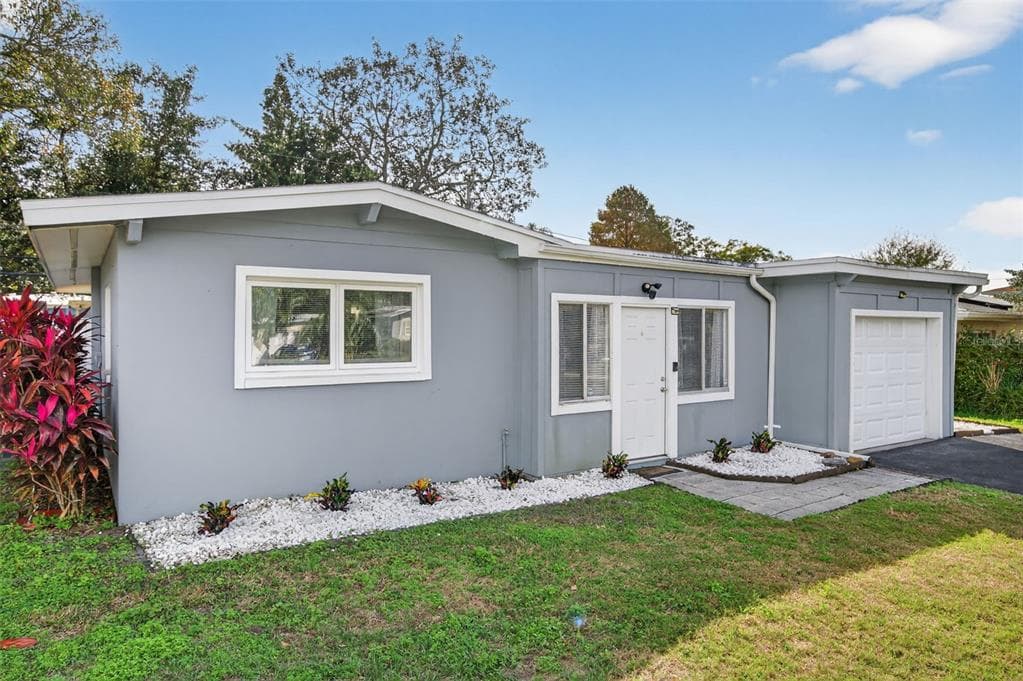 1913 RIDGEWOOD DRIVE CLEARWATER, FL 33763