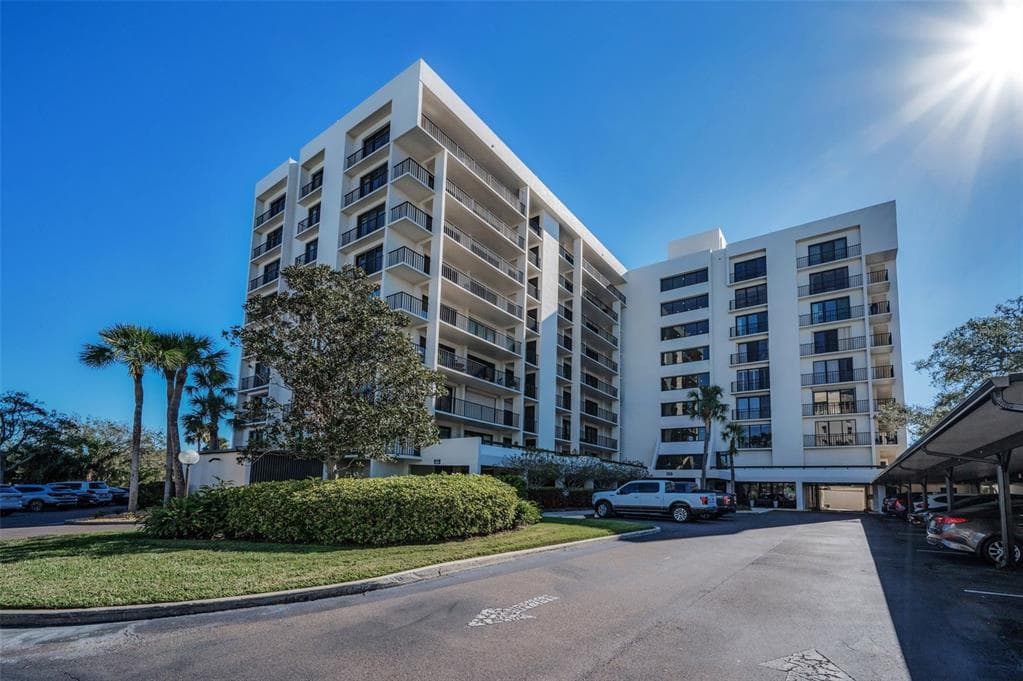150 BELLEVIEW BOULEVARD UNIT 503 BELLEAIR, FL 33756