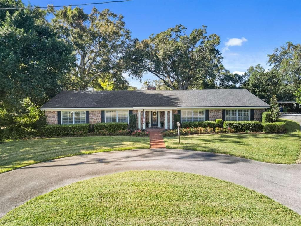 5 PEACHTREE LANE SE WINTER HAVEN, FL 33884