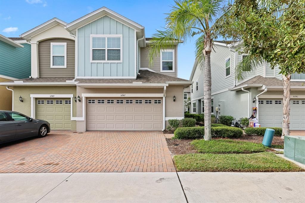 5747 SPOTTED HARRIER WAY LITHIA, FL 33547