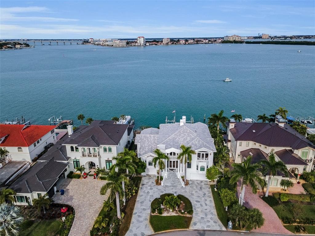 391 1ST STREET W ST PETERSBURG, FL 33715