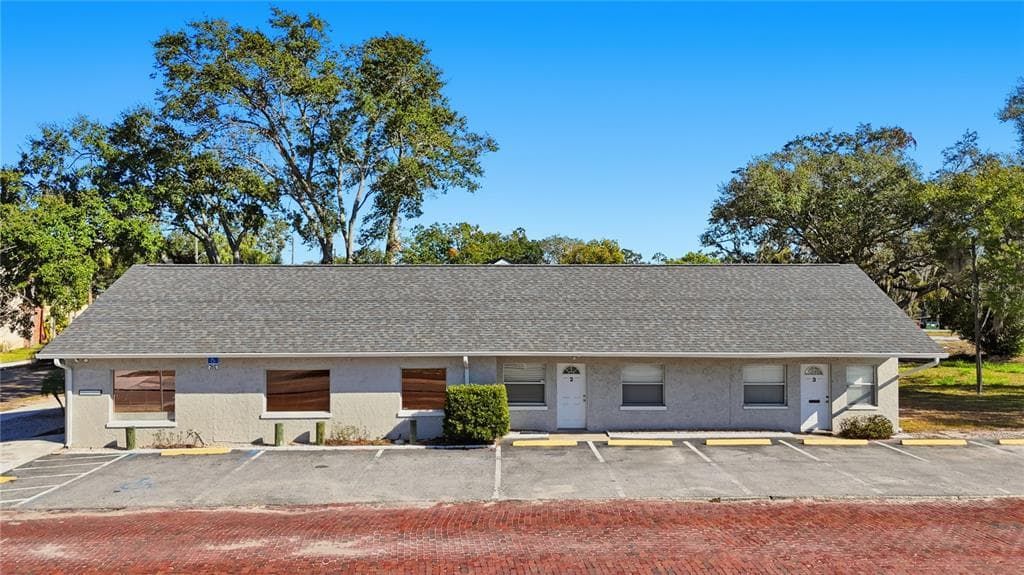 500 E TARPON AVENUE TARPON SPRINGS, FL 34689
