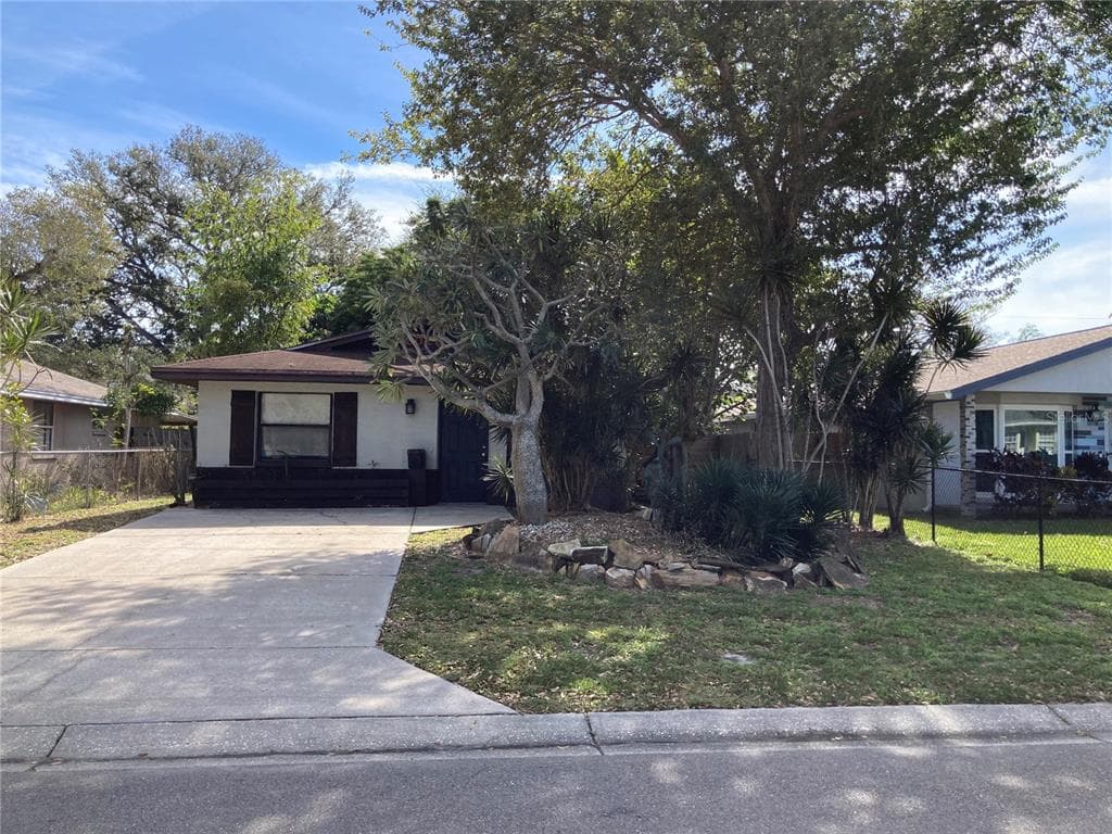 2028 29TH AVENUE N ST PETERSBURG, FL 33713