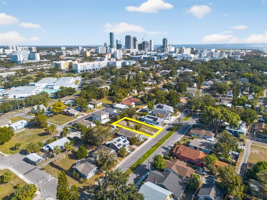 1107 9TH AVENUE S ST PETERSBURG, FL 33705