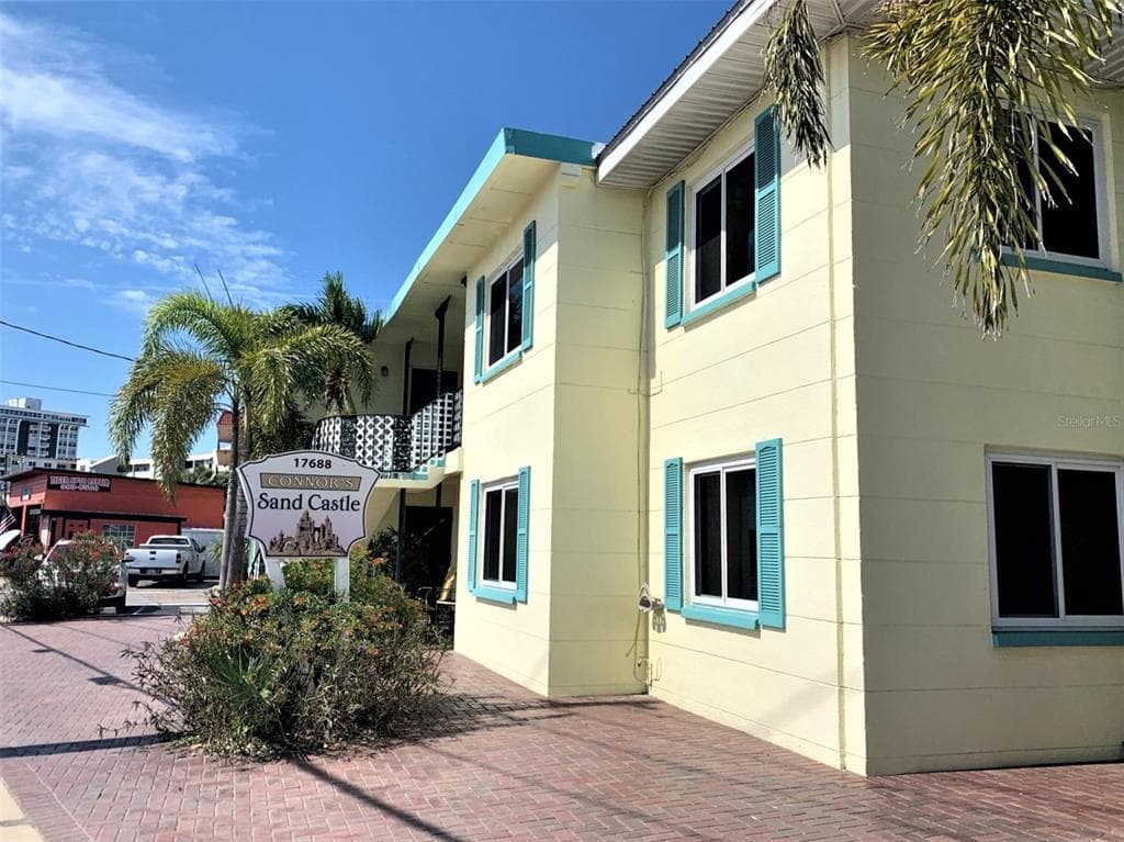 17688 GULF BOULEVARD UNIT 104 REDINGTON SHORES, FL 33708