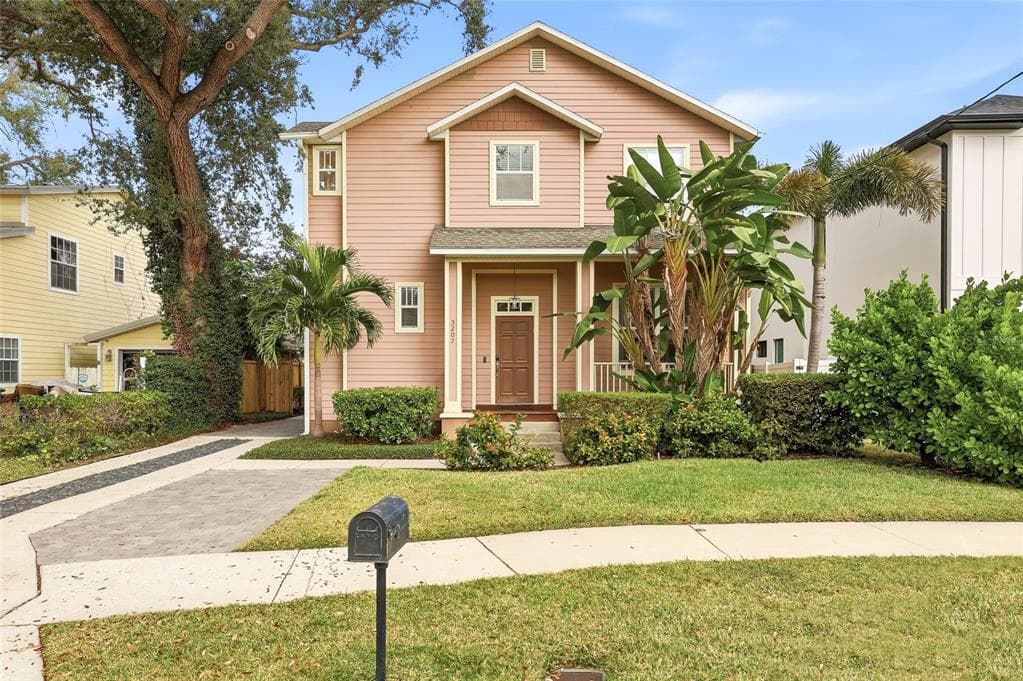 3207 W TACON STREET TAMPA, FL 33629