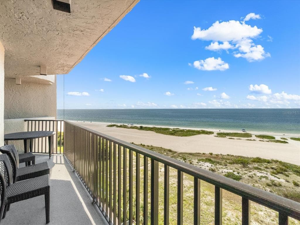1290 GULF BOULEVARD UNIT 903 CLEARWATER BEACH, FL 33767