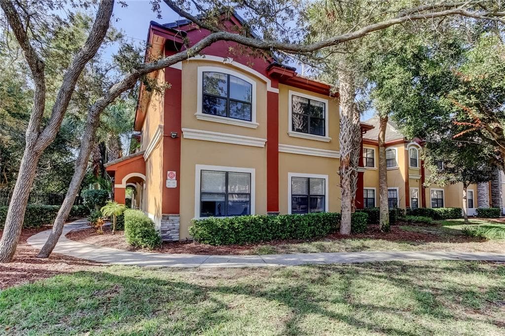 2107 PORTOFINO PLACE UNIT 3021 PALM HARBOR, FL 34683