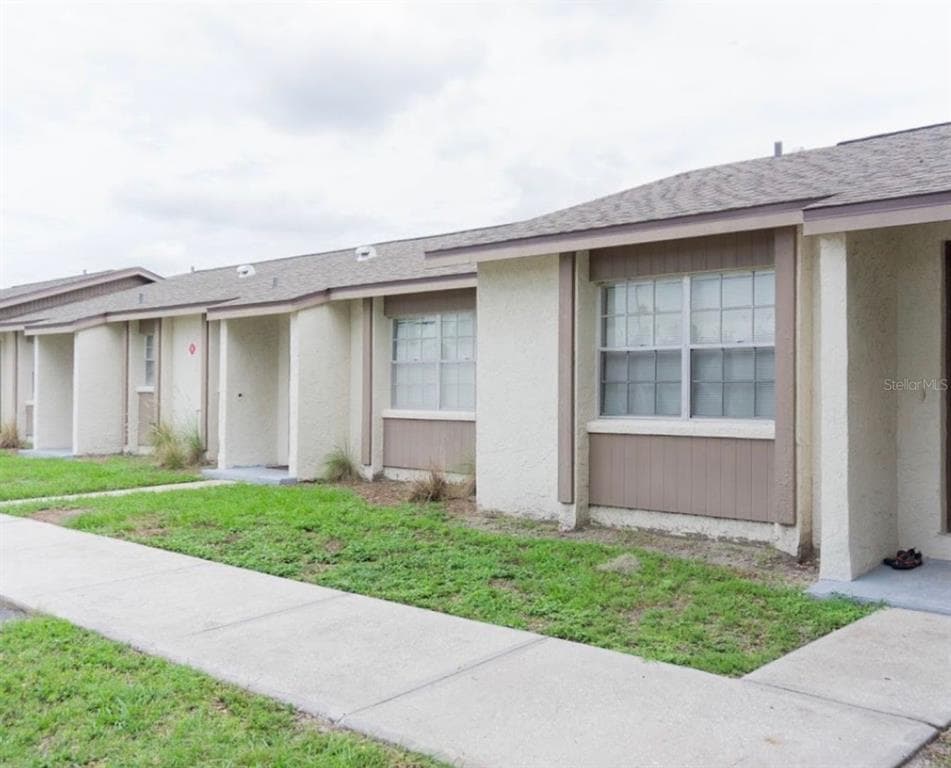 709 OCEANSIDE CIRCLE UNIT 702 RUSKIN, FL 33570