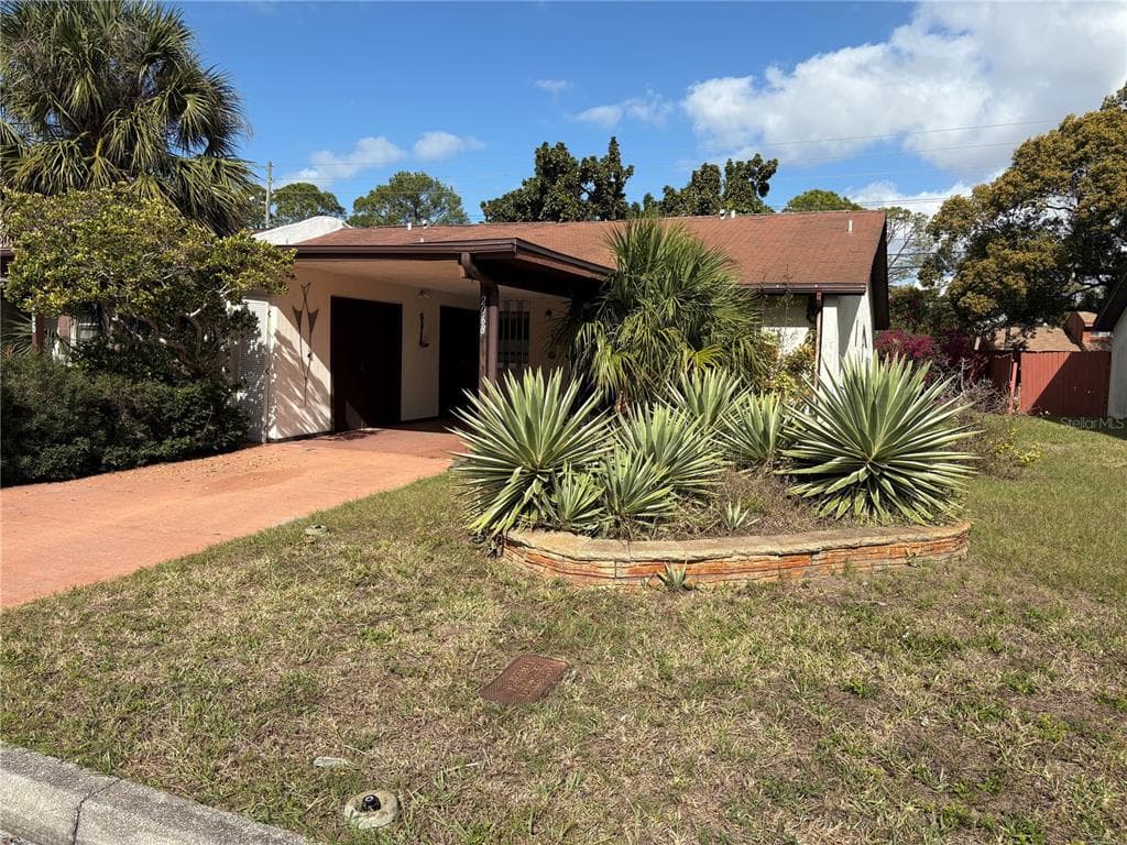 2068 SUNSET GROVE LANE CLEARWATER, FL 33765