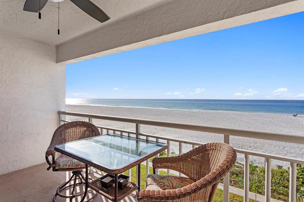 2900 GULF BOULEVARD UNIT 211 BELLEAIR BEACH, FL 33786