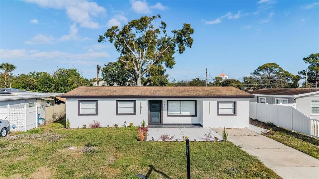 8217 TANGLEWOOD LANE TAMPA, FL 33615