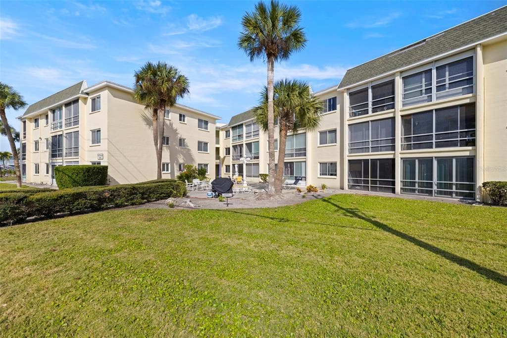 6767 SUNSET WAY UNIT 206 ST PETE BEACH, FL 33706