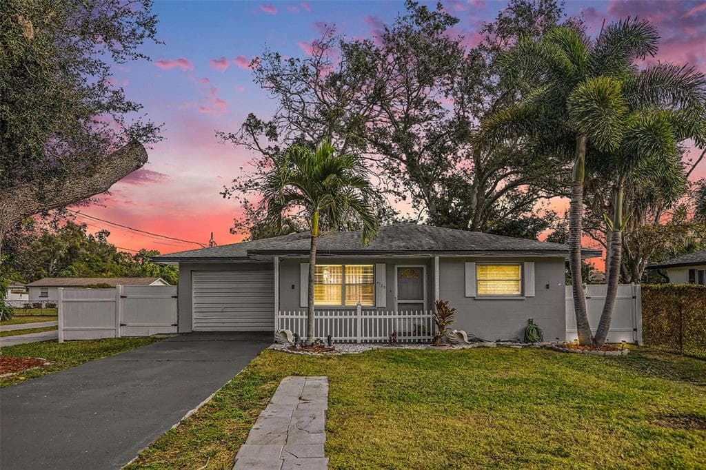 4703 33RD STREET W BRADENTON, FL 34207