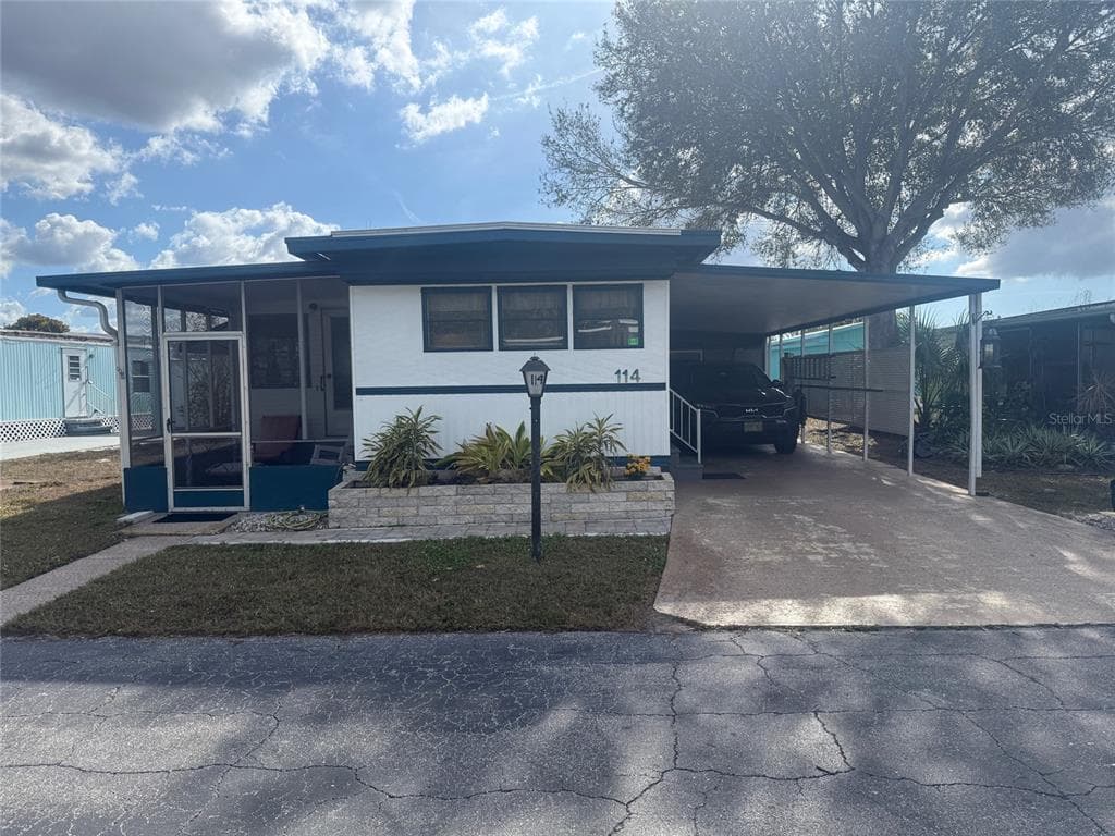 420 49TH STREET E UNIT 114