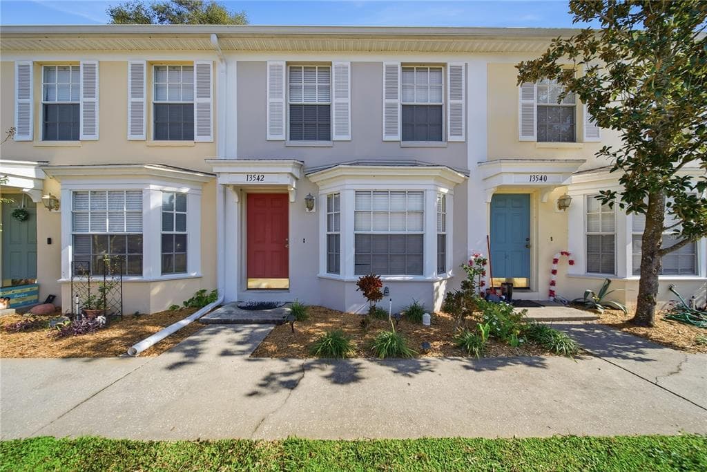 13542 EMBASSY PARK COURT DADE CITY, FL 33525