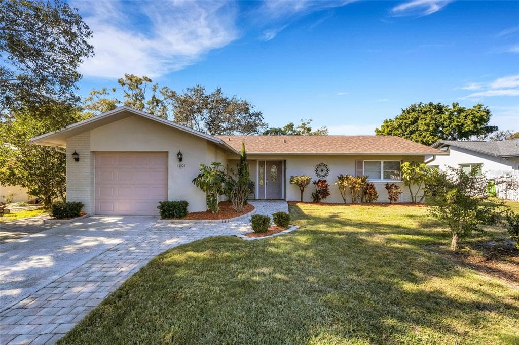 1601 W DORCHESTER DRIVE PALM HARBOR, FL 34684
