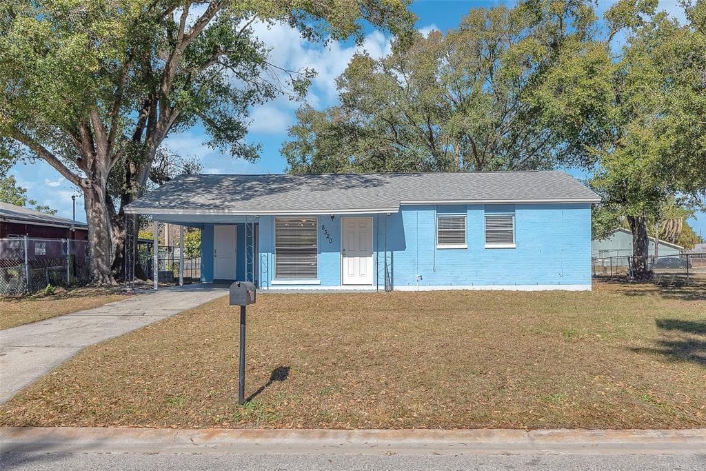 8320 ALLAMANDA AVENUE TAMPA, FL 33619