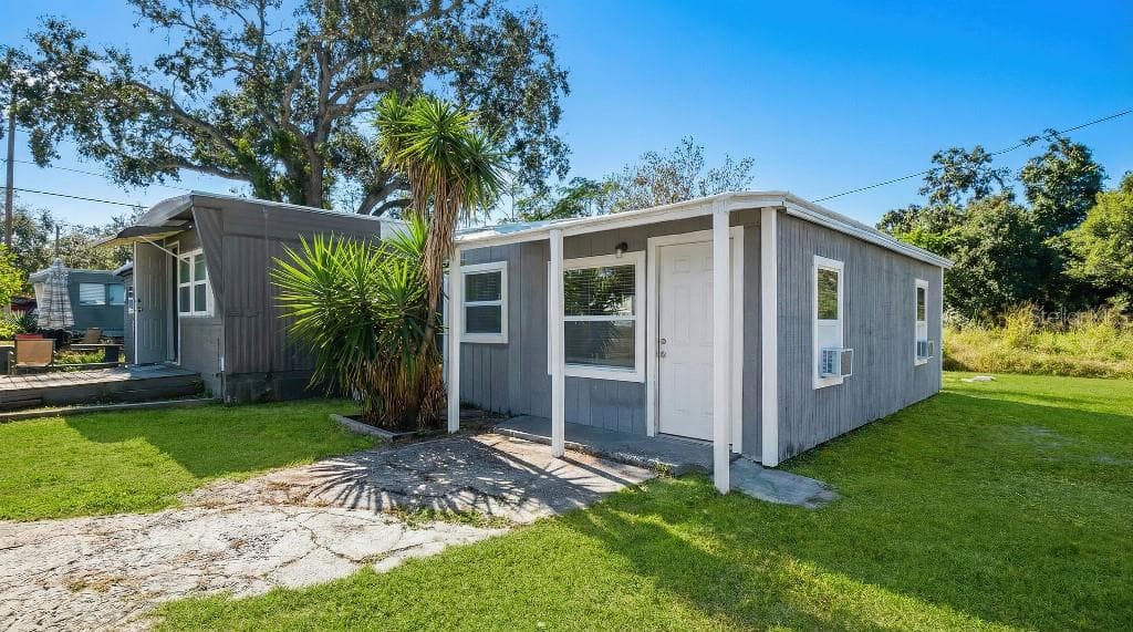 6323 TROUBLE CREEK ROAD NEW PORT RICHEY, FL 34653