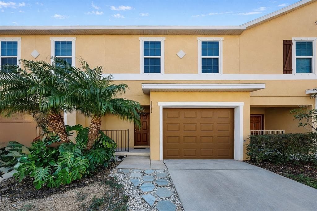 7211 MERLOT SIENNA AVENUE GIBSONTON, FL 33534